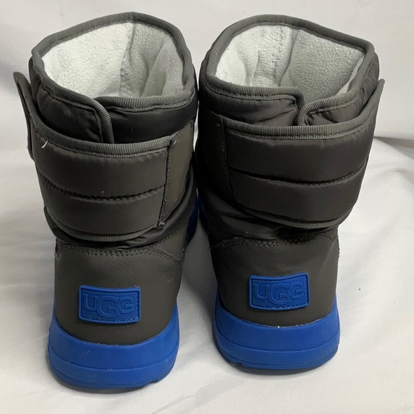 UGG Gray and Blue Rain & Snow Boots Thinsulate Lining Shearling Footbed - Picture 8 of 10
